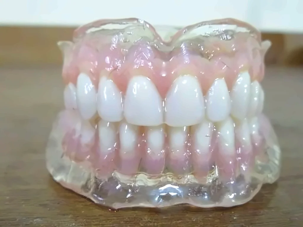 Dentadura completa superior e inferior